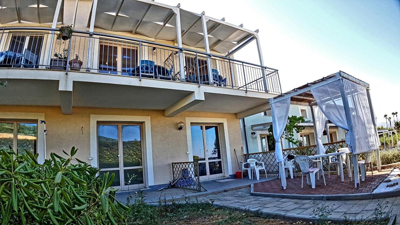 Asinaro Residence - Fronte Mare Calabernardo Extérieur photo